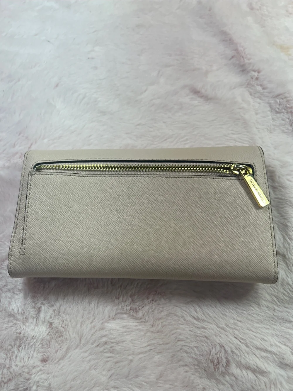 Michael Kors Light Beige Saffiano Leather Flap Wallet with Gold Logo D6